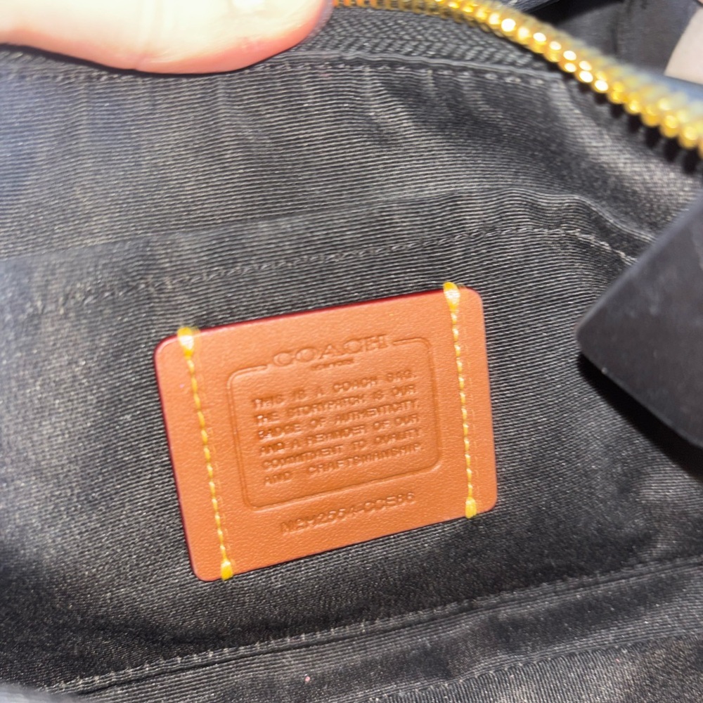 Coach Shoulder Bag - Picture 5 of 6